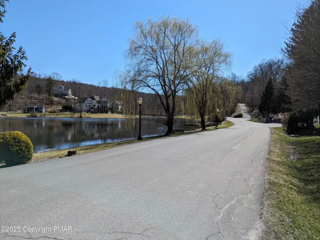 $459,900 | 203 Lincoln Lane, East Stroudsburg, PA 18301