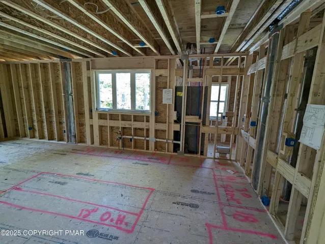 $479,900 | 203 Lincoln Lane, East Stroudsburg, PA 18301