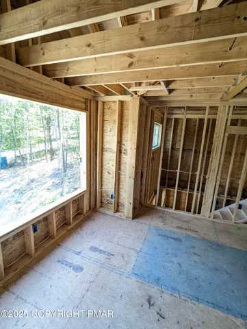 $479,900 | 203 Lincoln Lane, East Stroudsburg, PA 18301