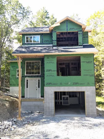 $479,900 | 203 Lincoln Lane, East Stroudsburg, PA 18301