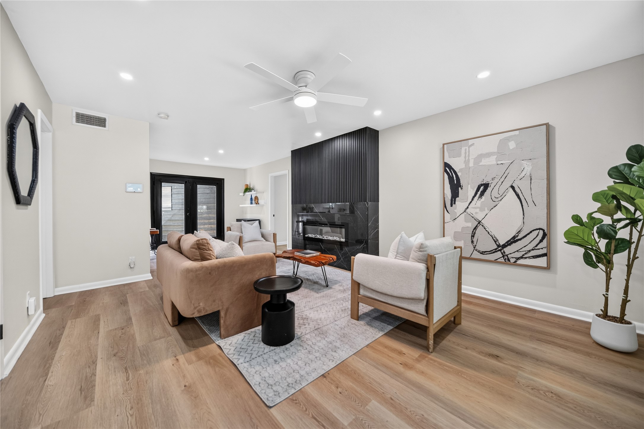 3105 Borden Road Austin, TX 78757 - Photo 5 of 38 Gallery Image 5