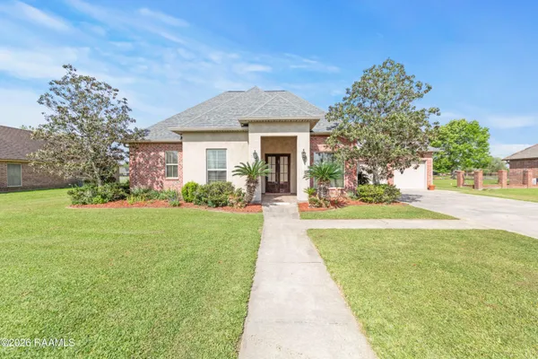 $395,000 | 9661 Belle Pl Drive, Maurice, LA 70555