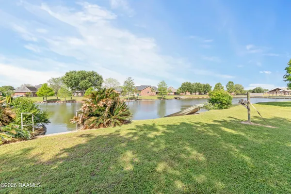 $395,000 | 9661 Belle Pl Drive, Maurice, LA 70555
