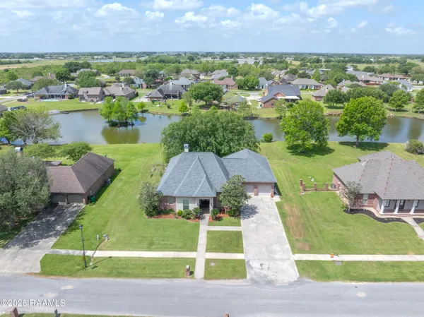 $395,000 | 9661 Belle Pl Drive, Maurice, LA 70555