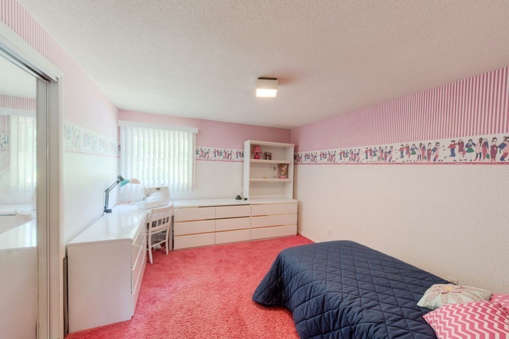 4 Hawthorne Road Wilbraham, MA 01095 - Photo 16 of 29 a bedroom with a bed and a window
