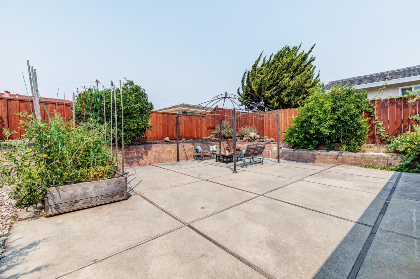 2479 Longview Drive San Leandro, CA 94577 - Photo 38 of 57 a view of a backyard with sitting area