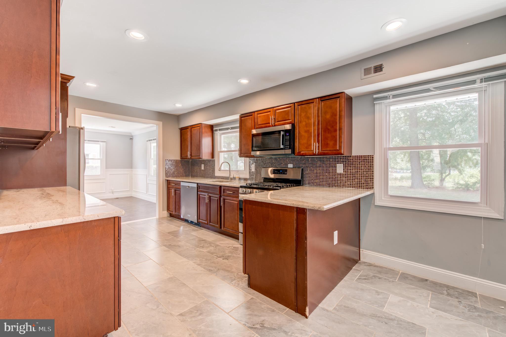 54 Country Club Road Willingboro, NJ 08046 - Photo 11 of 42 Gallery Image 11