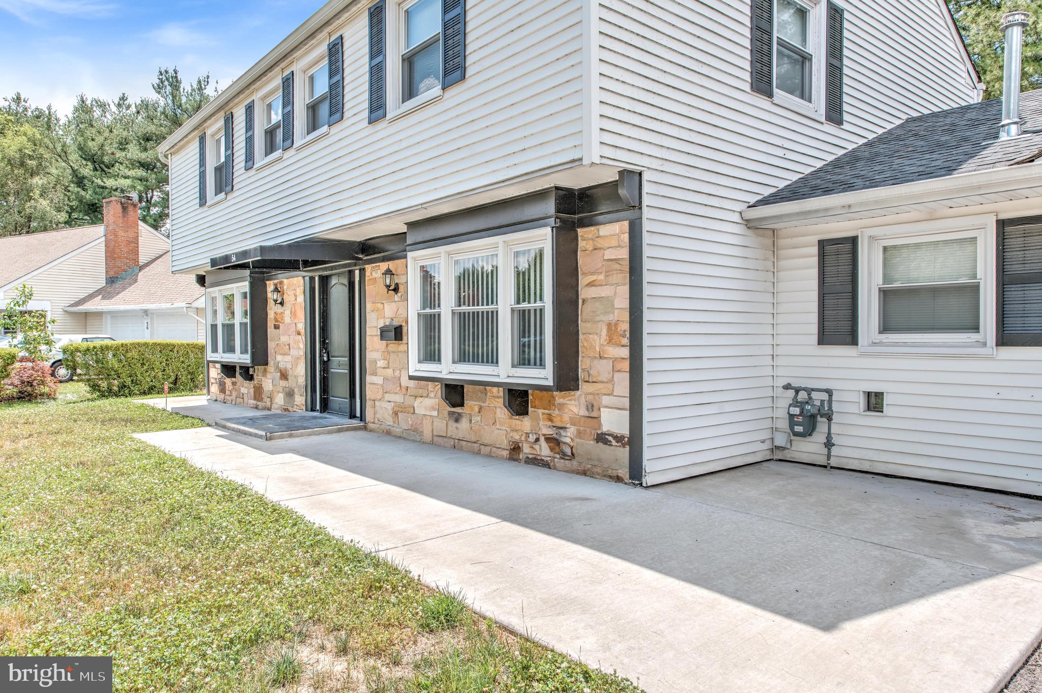 54 Country Club Road Willingboro, NJ 08046 - Photo 4 of 42 Gallery Image 4
