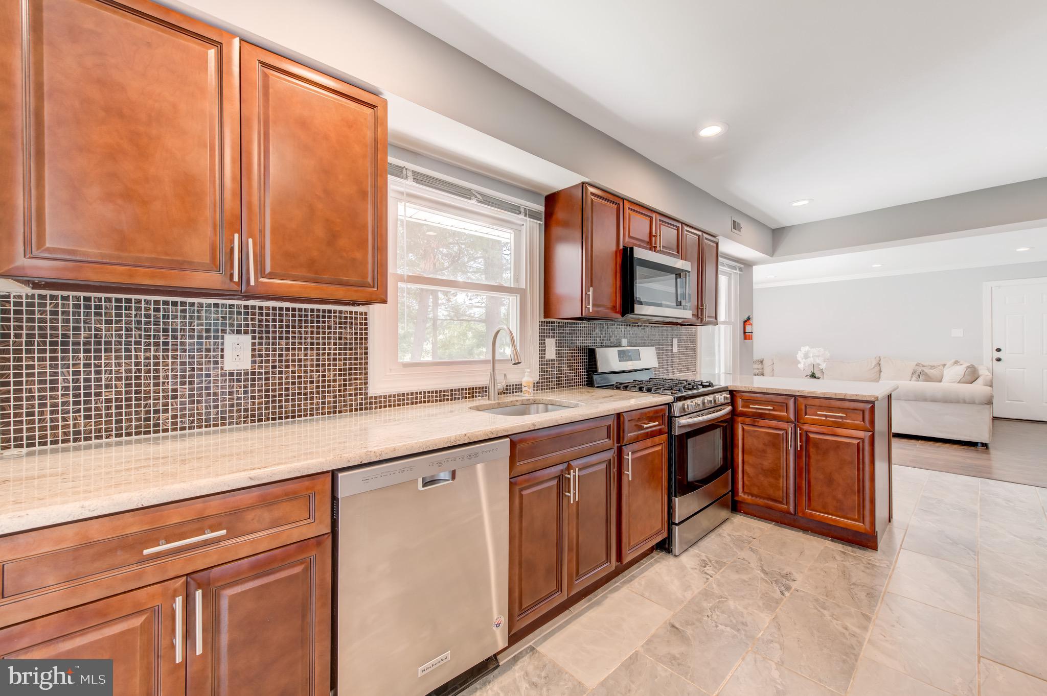54 Country Club Road Willingboro, NJ 08046 - Photo 9 of 42 Gallery Image 9