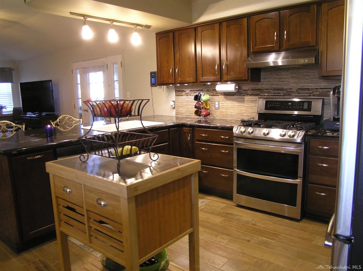 19900 Meadows Road Tehachapi, CA 93561 - Photo 6 of 42 Gallery Image 6