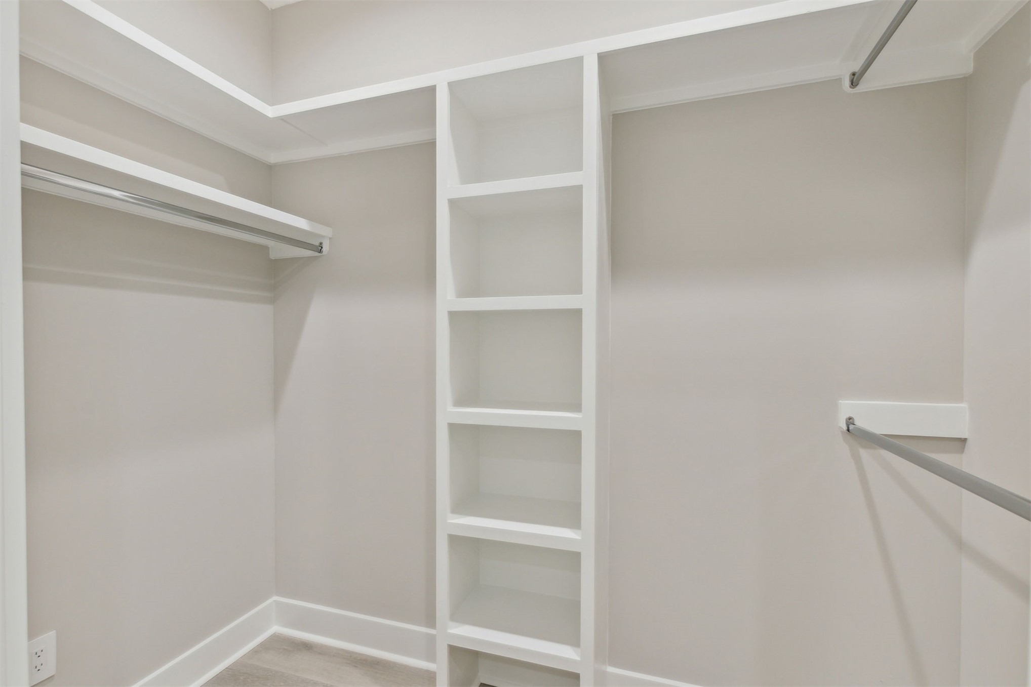 96050 Captains Pointe Road Yulee, FL 32097 - Photo 21 of 36 a view of an empty walk in closet