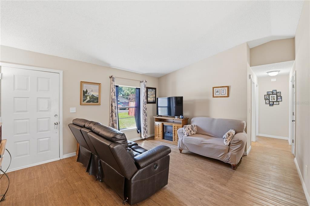 6459 Fall Street St. Cloud, FL 34771 - Photo 4 of 29