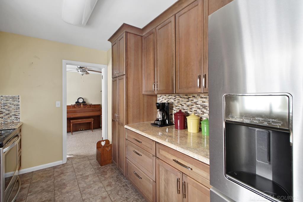 6075 Lynd Road Marlette, MI 48453 - Photo 4 of 30 50103203-3.JPG
