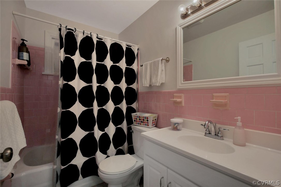 2007 Briarcliff Road Richmond, VA 23225 - Photo 21 of 27 FULL BATH in Hallway