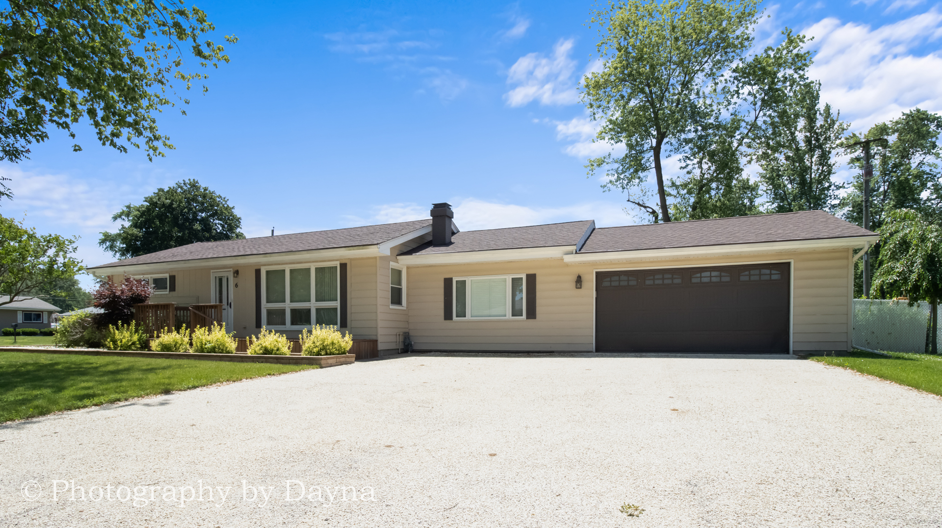 6 Park Place Kankakee, IL 60901 - Photo 2 of 36 a front view of house with yard and green space