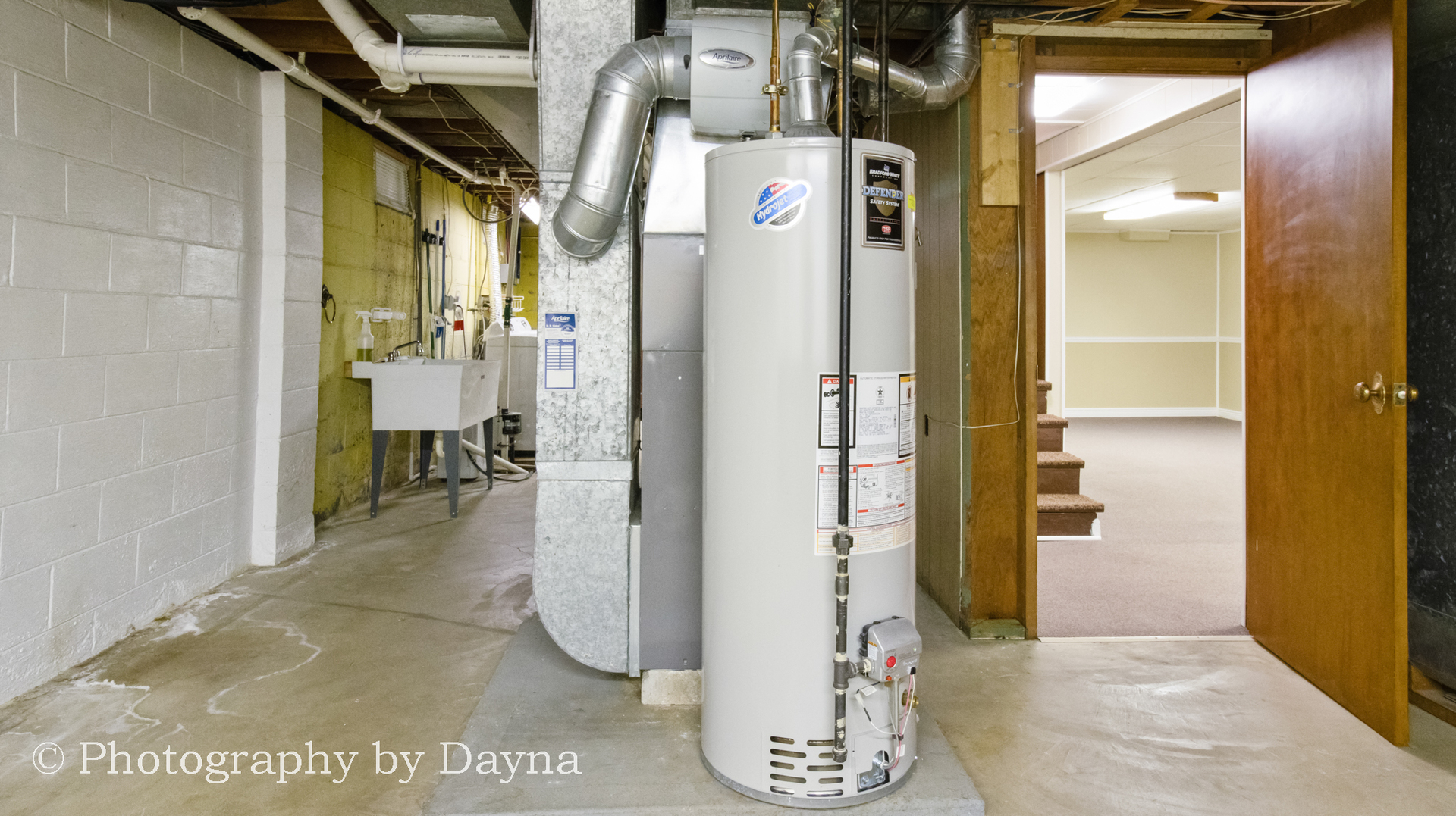 6 Park Place Kankakee, IL 60901 - Photo 28 of 36 a view of a hallway with a dining area