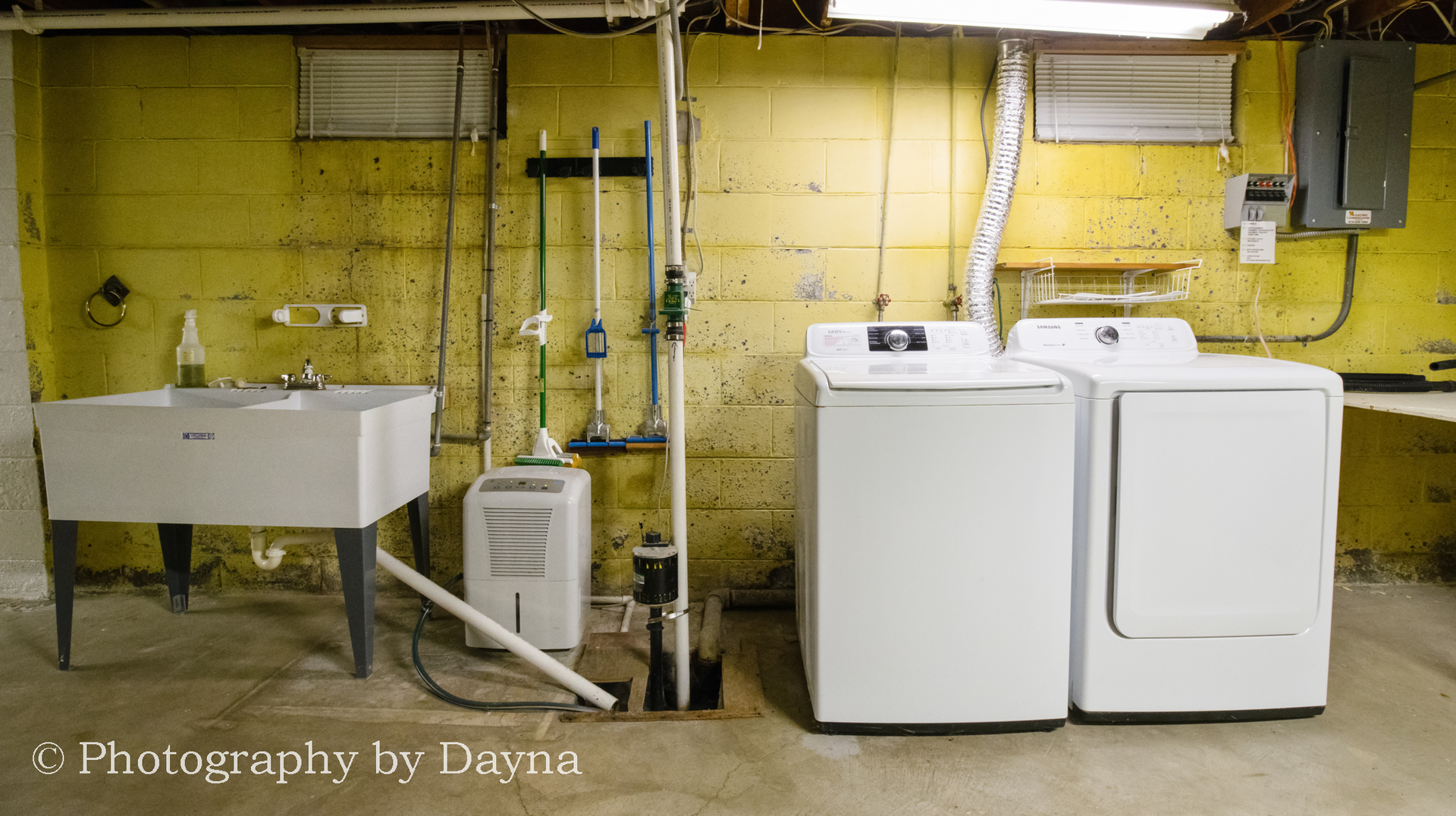 6 Park Place Kankakee, IL 60901 - Photo 30 of 36 a bathroom with a sink a mirror and a shower