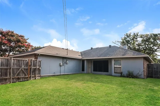 $1,910 | 2313 Crestview Lane, Rowlett, TX 75088