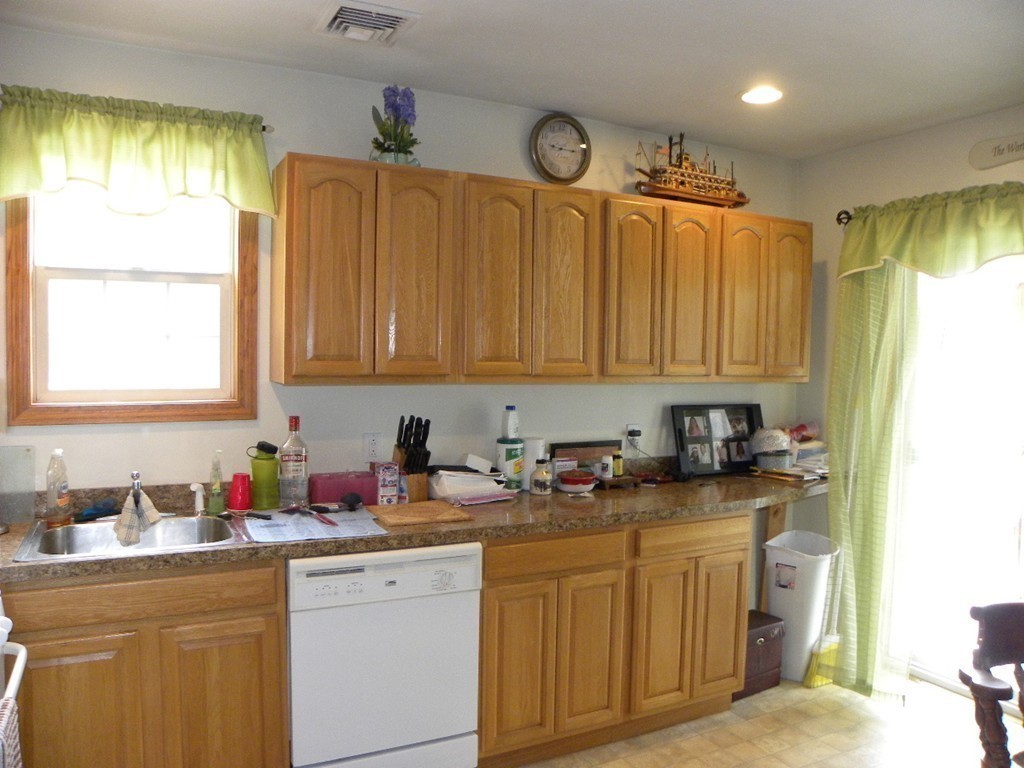 52 Baker Road Charlton, MA 01507 - Photo 14 of 30 Gallery Image 14