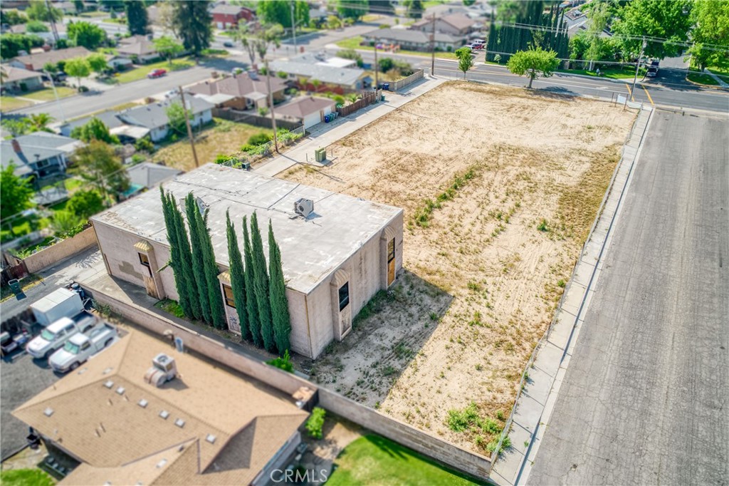 1803 Sunset Avenue Madera, CA 93637 - Photo 17 of 19 a view of balcony with wooden floor