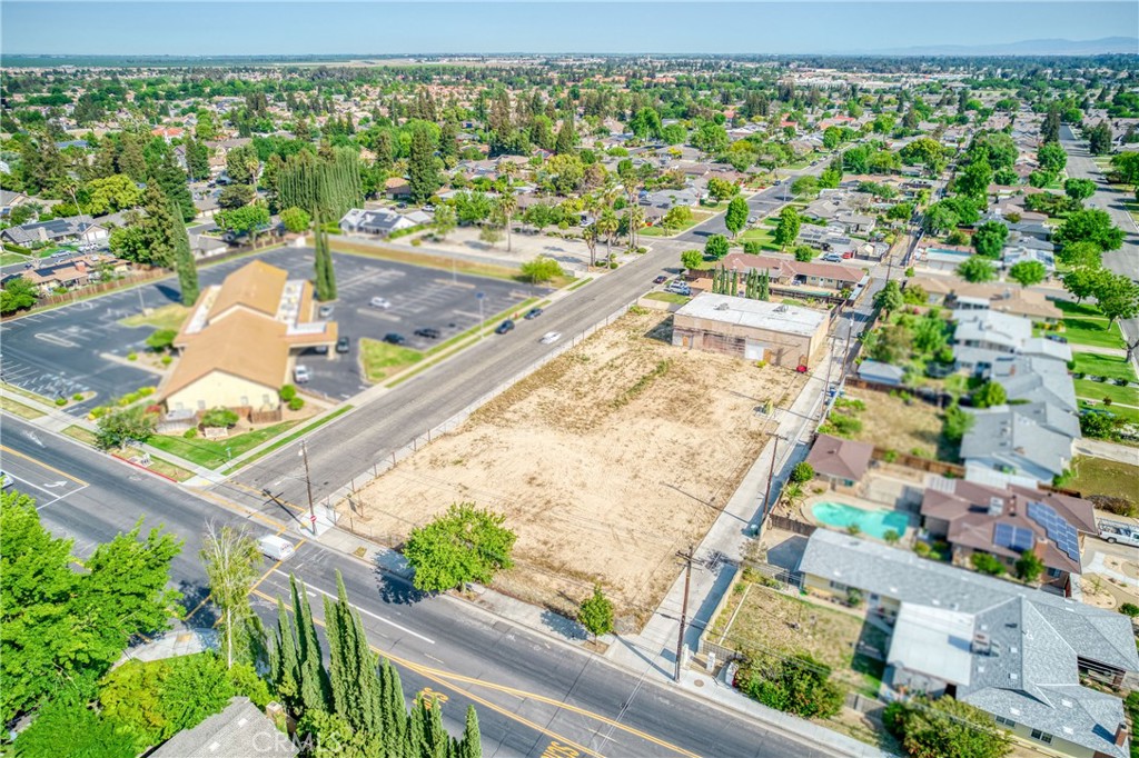1803 Sunset Avenue Madera, CA 93637 - Photo 3 of 19 a view of balcony with wooden floor