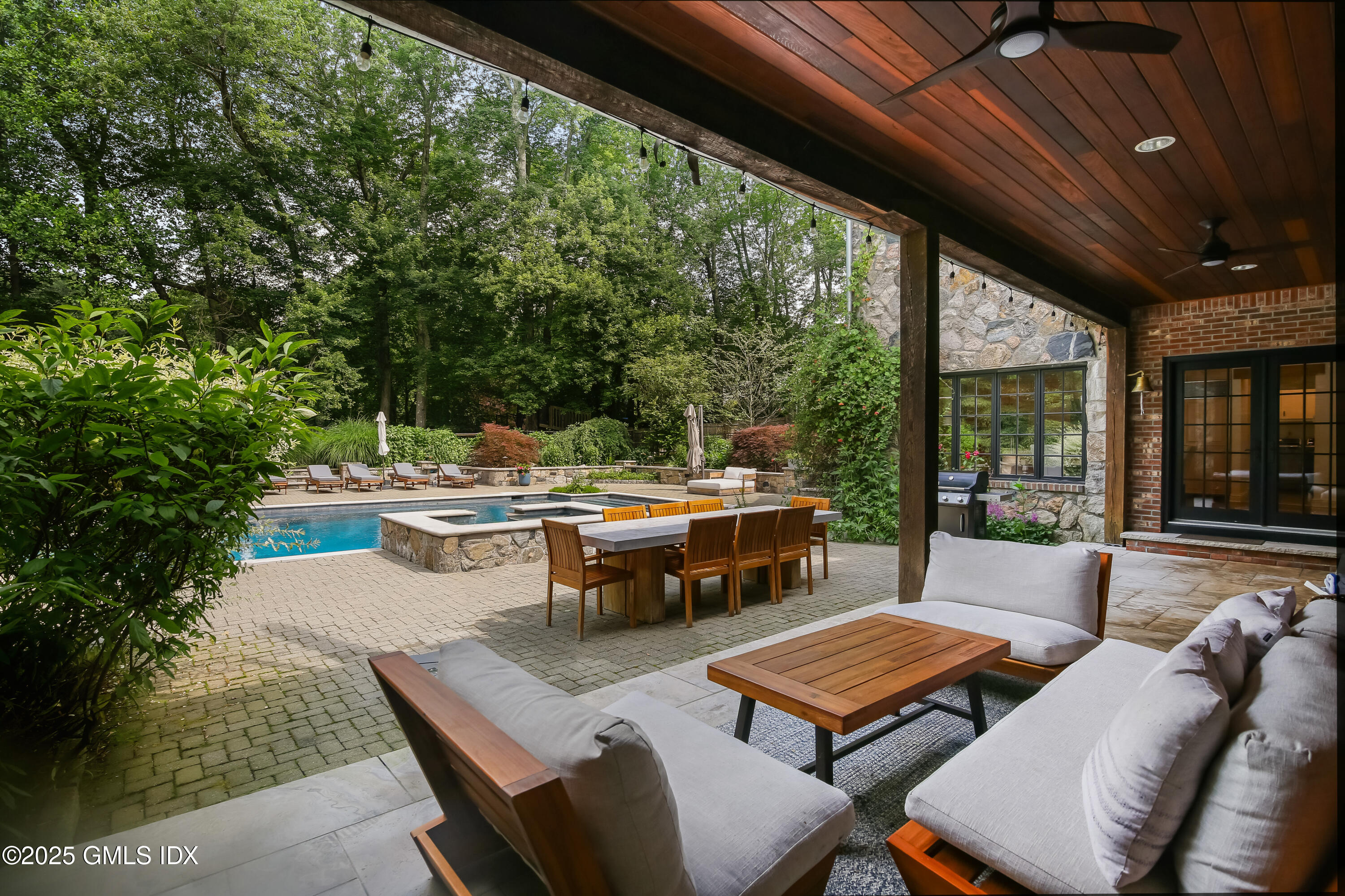 3090 High Ridge Road Stamford, CT 06903 - Photo 34 of 40 a patio with patio area and patio