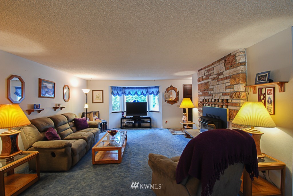 5821 Lemon Road Northeast Olympia, WA 98506 - Photo 5 of 25 Gallery Image 5