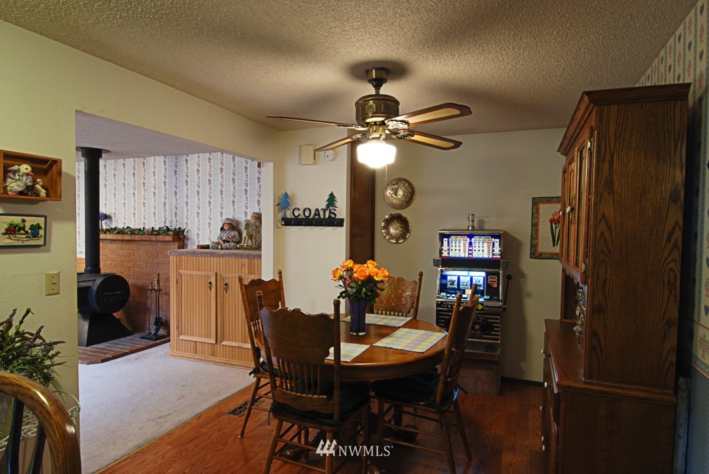 5821 Lemon Road Northeast Olympia, WA 98506 - Photo 8 of 25 Gallery Image 8