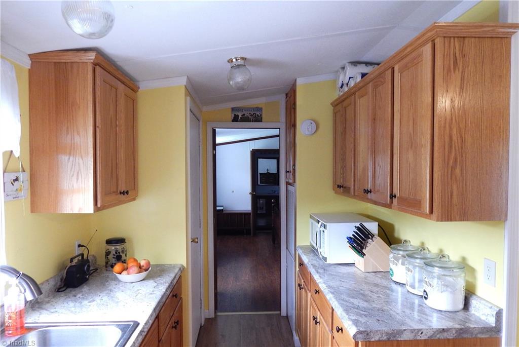 1300 White Rock Road Pinnacle, NC 27043 - Photo 10 of 50 Gallery Image 10