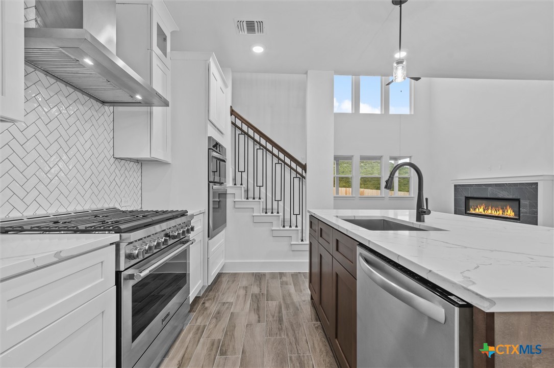 8424 Red Bottle Brush Road Lago Vista, TX 78645 - Photo 20 of 47 photos are of similar home with same floor