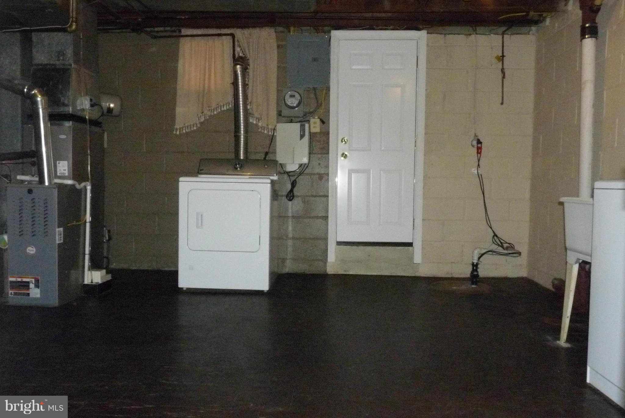 448 Stemmers Run Road Baltimore, MD 21221 - Photo 21 of 30 Interior (General)