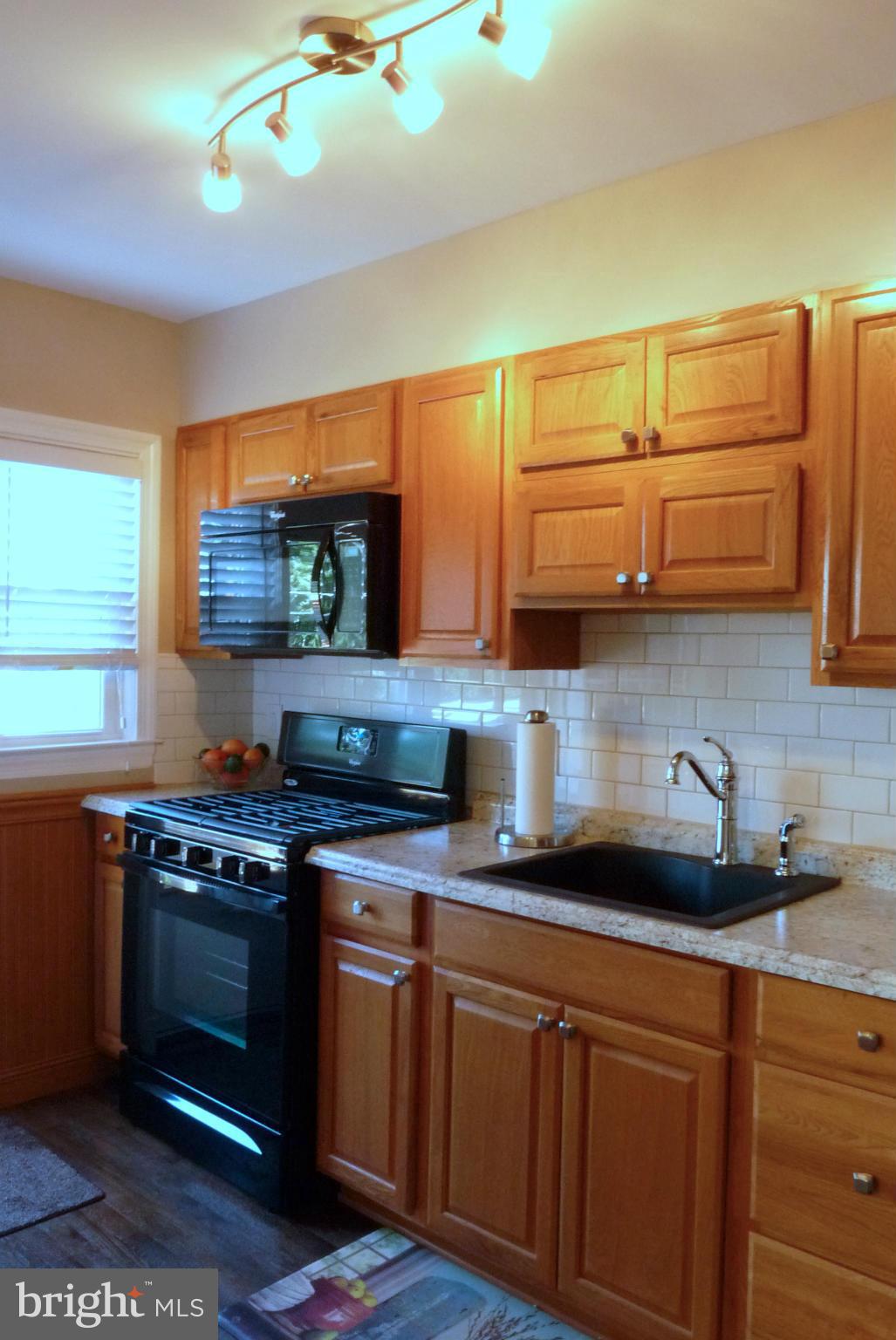448 Stemmers Run Road Baltimore, MD 21221 - Photo 7 of 30 Kitchen