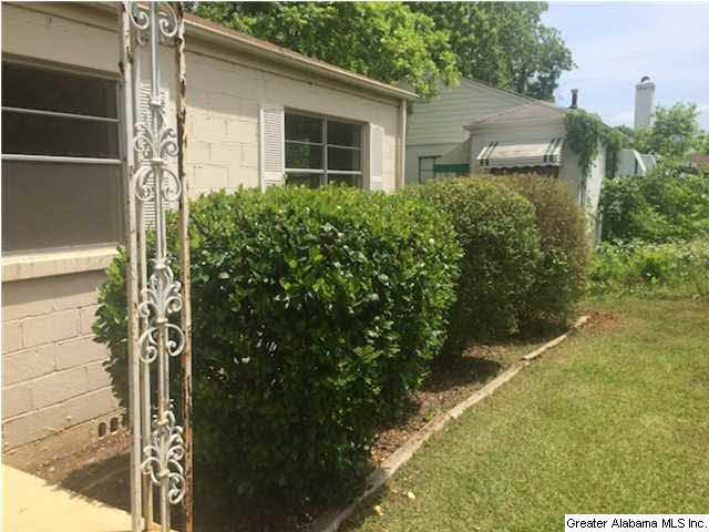 712 40th Place Fairfield, AL 35064 - Photo 2 of 15