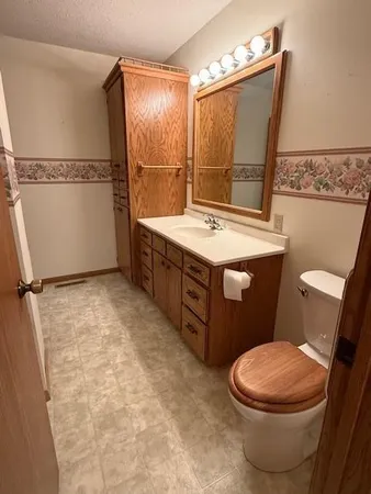 $148,000 | 324 7th Street, Windom, MN 56101