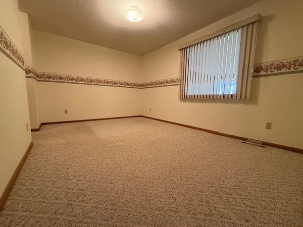 $148,000 | 324 7th Street, Windom, MN 56101
