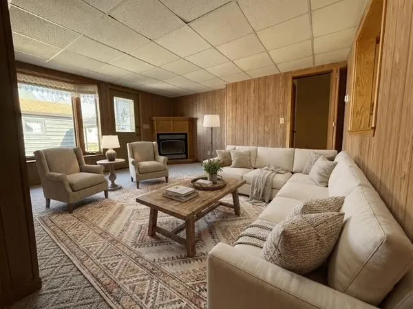 $148,000 | 324 7th Street, Windom, MN 56101