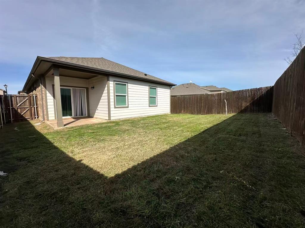 1819 Chapel Hill Road Princeton, TX 75407 - Photo 6 of 19