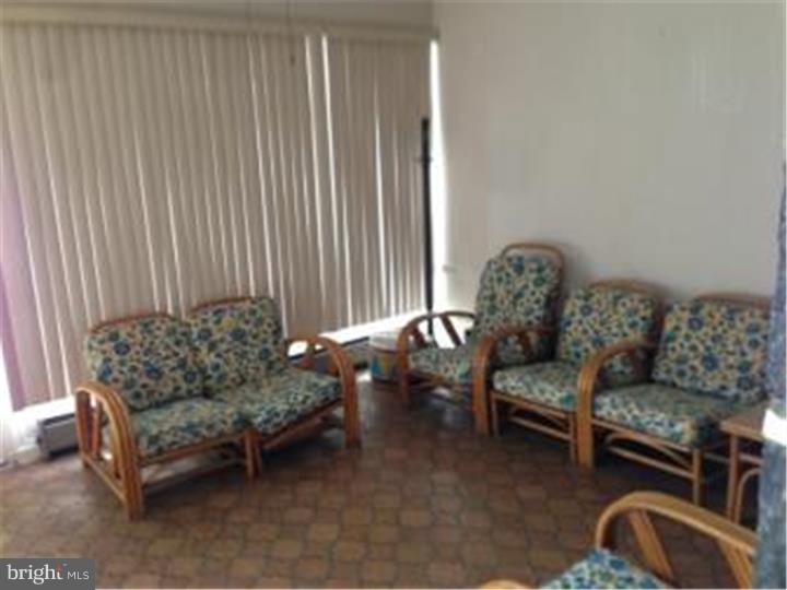 907 Wynnewood Road Philadelphia, PA 19151 - Photo 4 of 9 Enclosed Porch