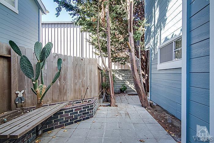 480 West Wooley Road Oxnard, CA 93030 - Photo 22 of 25 a view of a pathway with a backyard