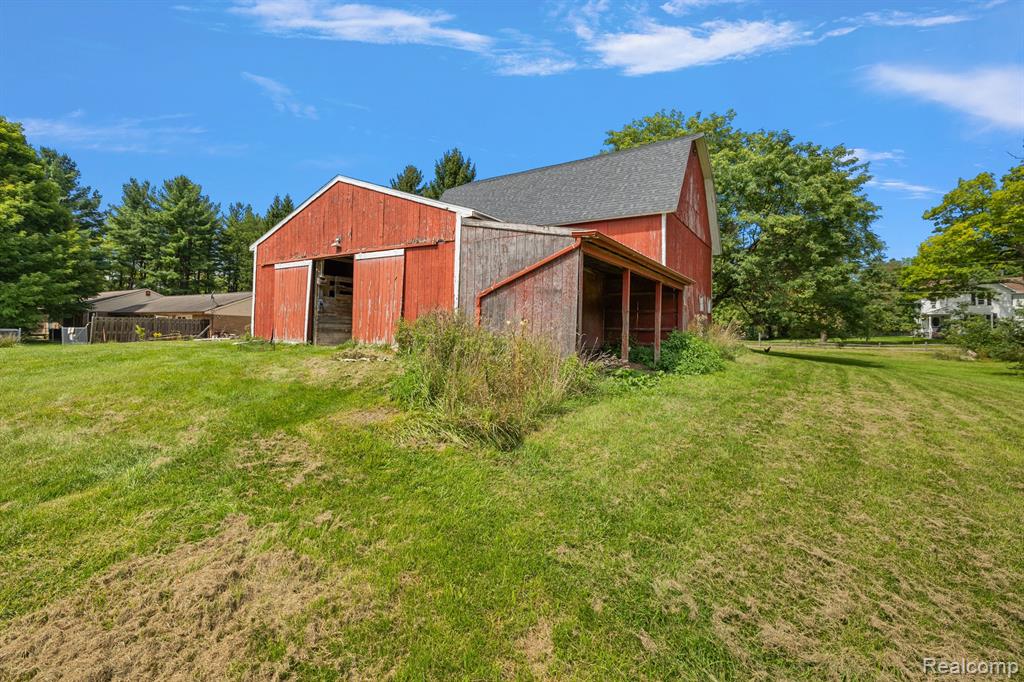 6152 Golf Club Road Howell, MI 48843 - Photo 35 of 44 Gallery Image 35