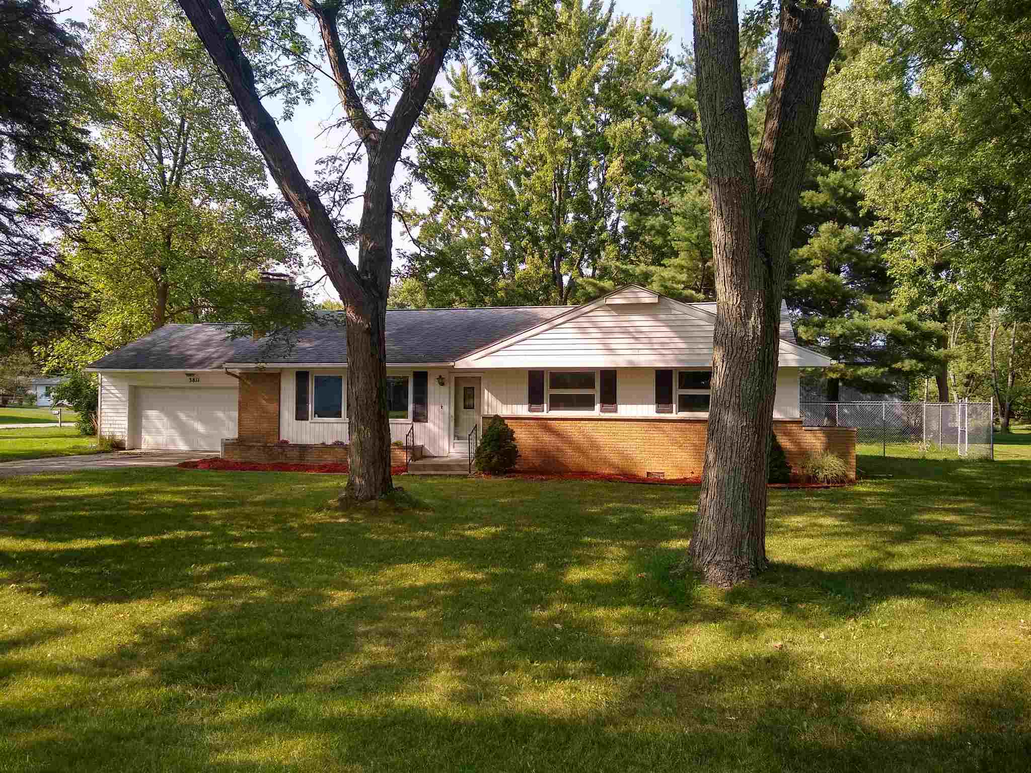 3811 Knollcrest Road Fort Wayne, IN 46835 - Photo 1 of 29 Gallery Image 1