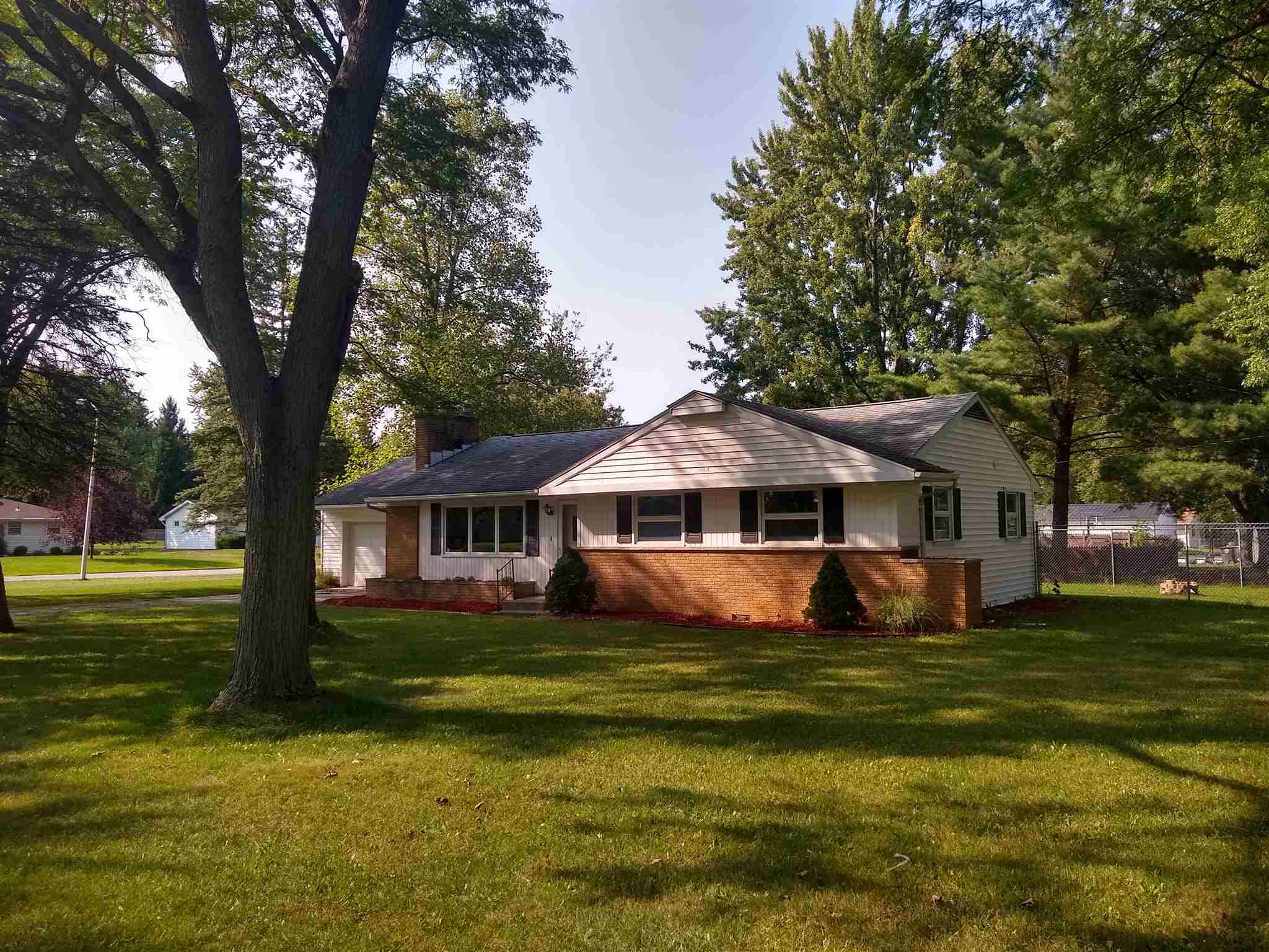3811 Knollcrest Road Fort Wayne, IN 46835 - Photo 2 of 29 Gallery Image 2