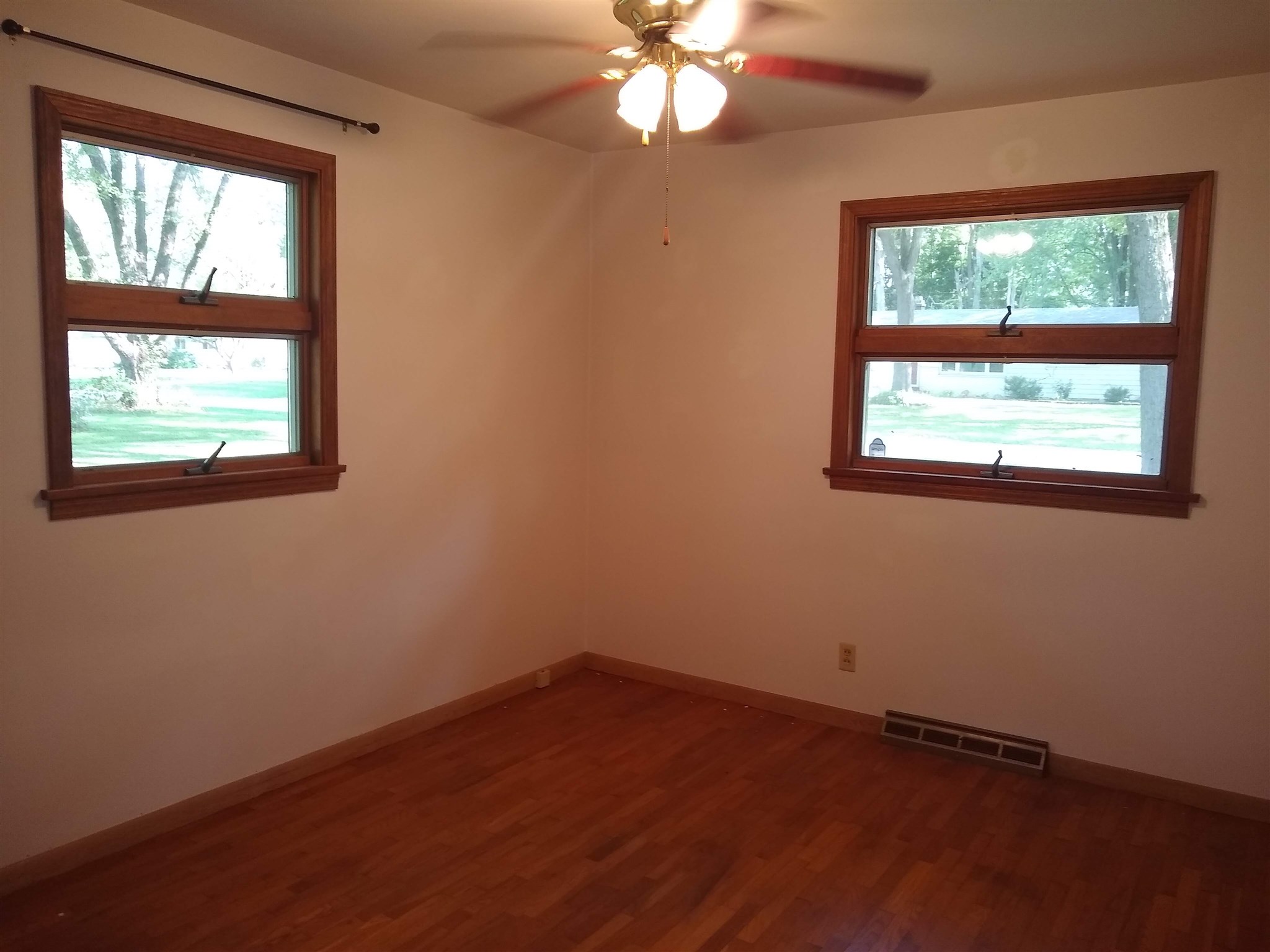 3811 Knollcrest Road Fort Wayne, IN 46835 - Photo 18 of 29 Gallery Image 18