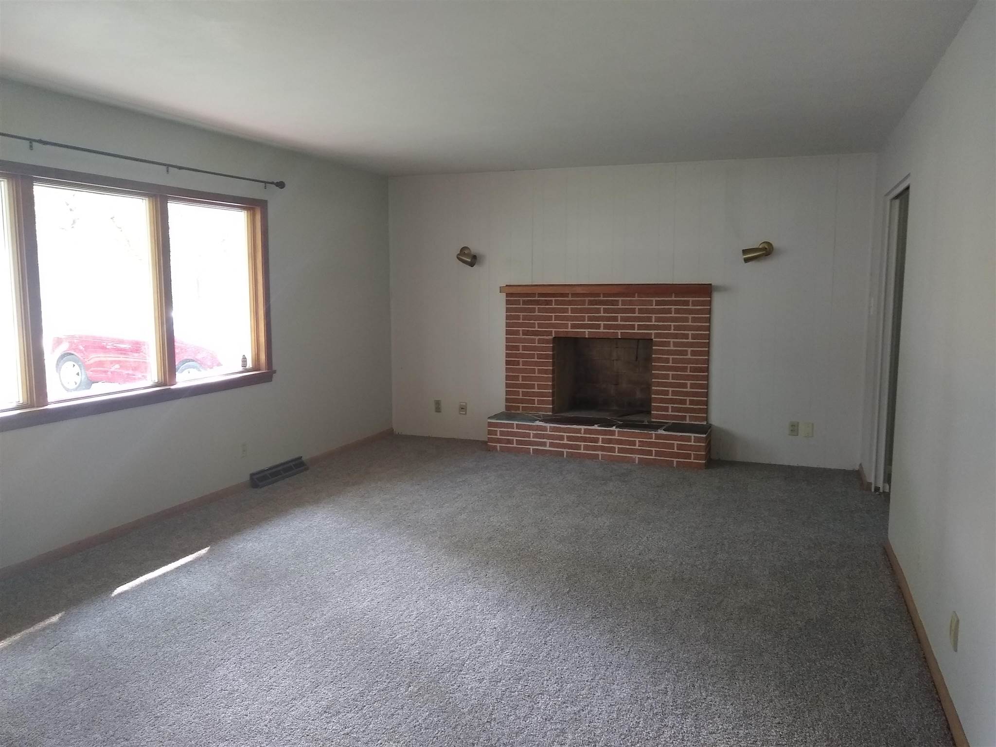 3811 Knollcrest Road Fort Wayne, IN 46835 - Photo 8 of 29 Gallery Image 8