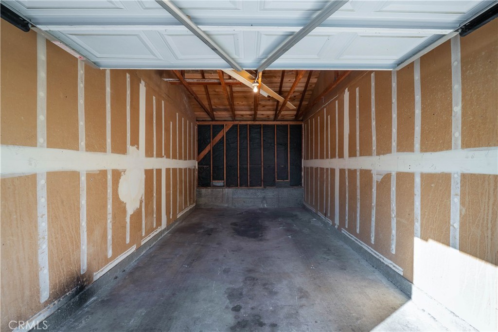 6486 Penn Street, Unit B Moorpark, CA 93021 - Photo 35 of 38 a view of a backyard of a house