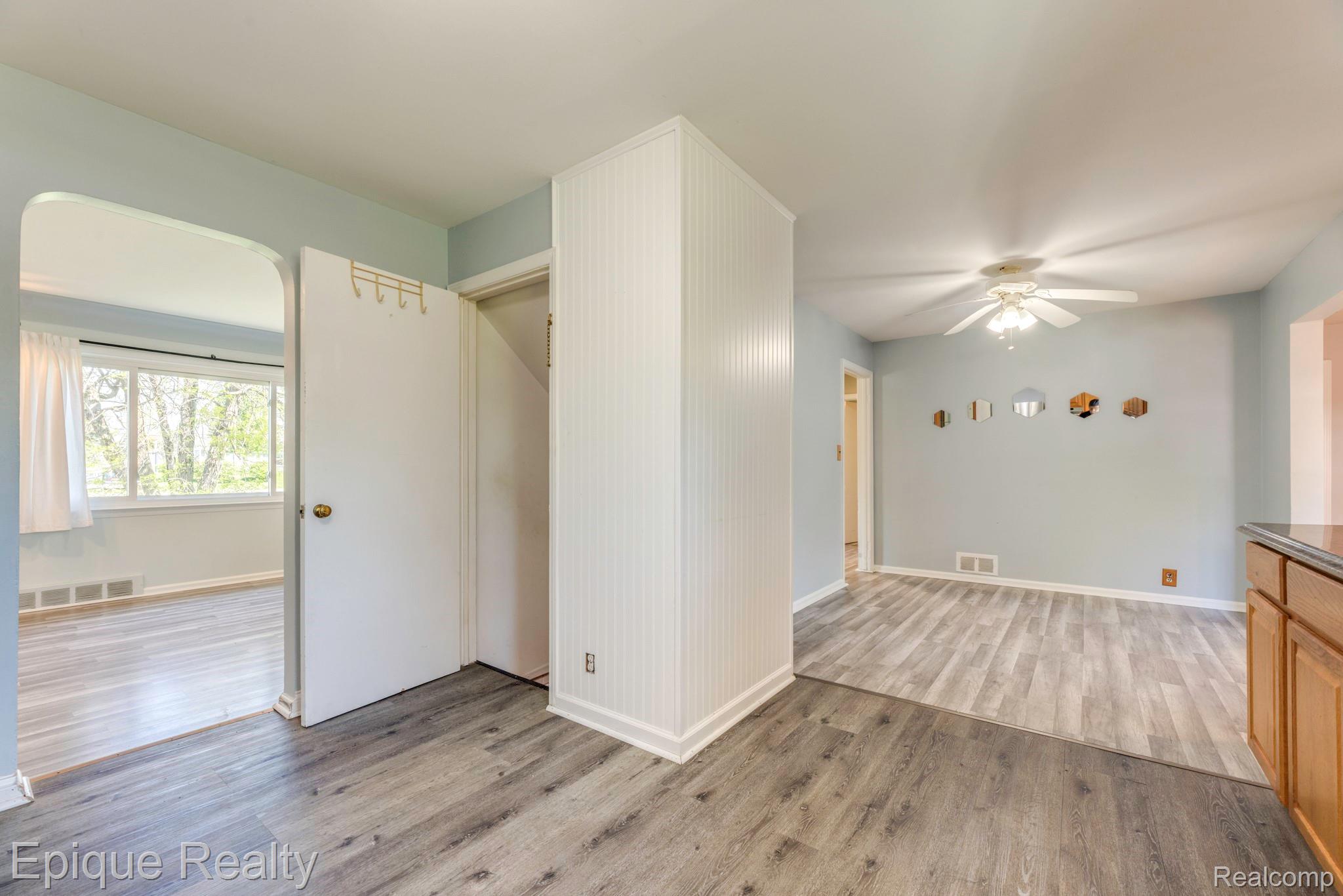 11110 Davison Road Davison, MI 48423 - Photo 22 of 65 11110 Davison (11 of 55).jpg