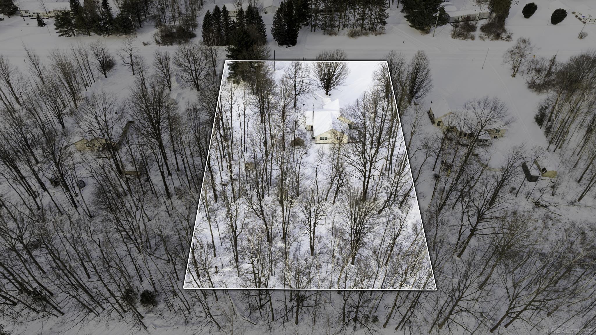 7178 Townsend Road Lexington, MI 48450 - Photo 3 of 40 1.335 Acres