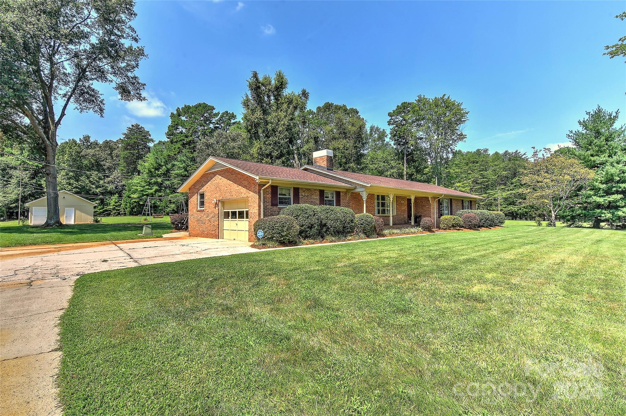 5147 Hickory Grove Road Gastonia, NC 28056 - Photo 3 of 37 Gallery Image 3