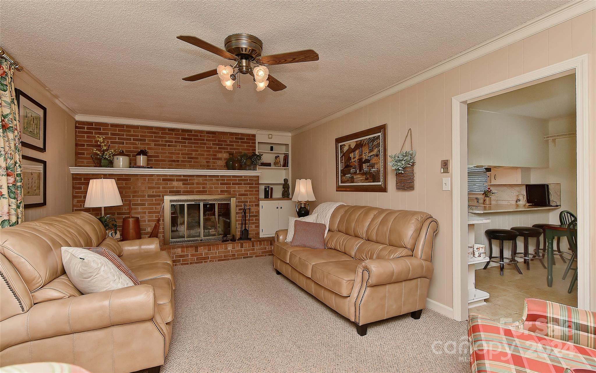 5147 Hickory Grove Road Gastonia, NC 28056 - Photo 4 of 37 Gallery Image 4