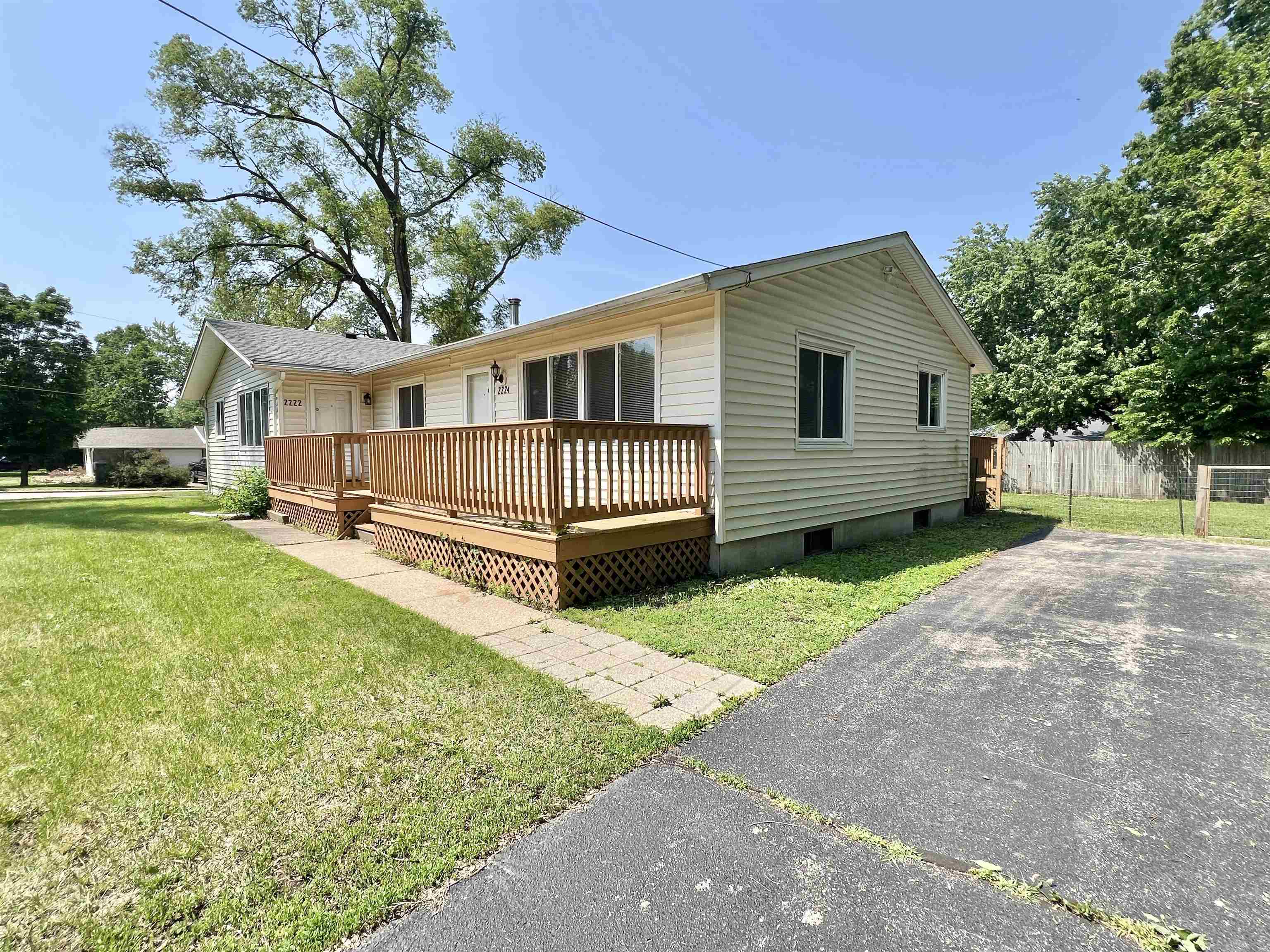 2222 South Afton Road Beloit, WI 53511 - Photo 2 of 15